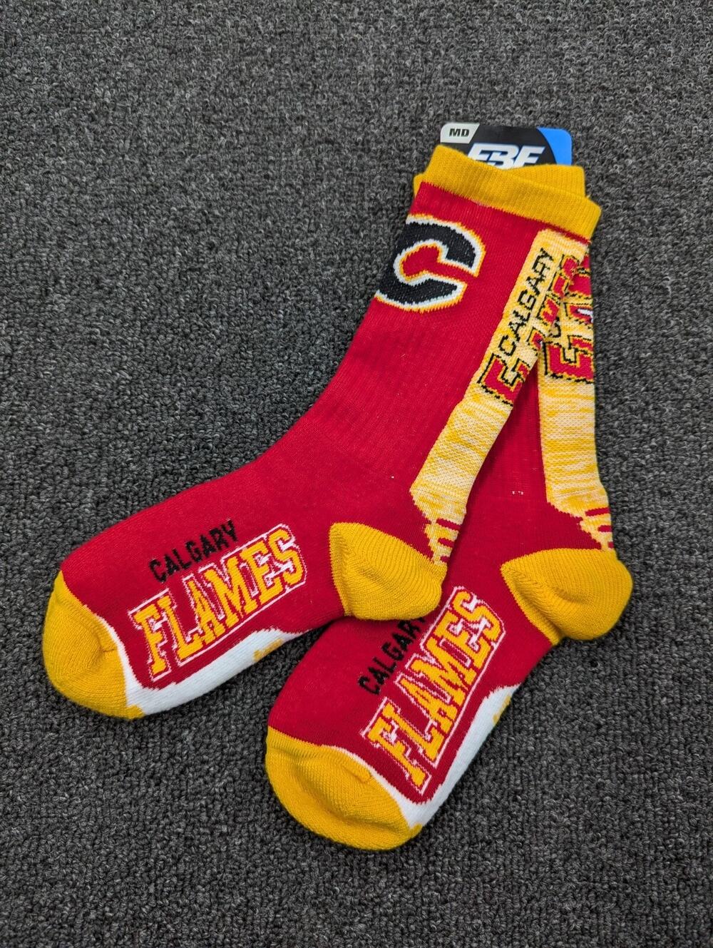 NHL Hockey Calgary Flames Red & Yellow Quarter Length Socks Size Medium